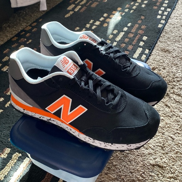 Men’s New Balance Sneakers - Picture 1 of 6